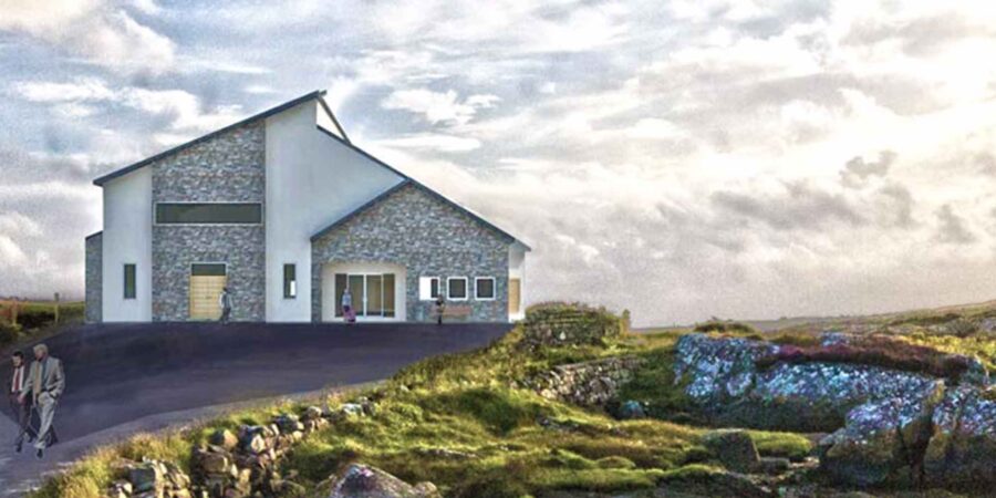 Daoine os comhair Ionaid Cuimheacháin na nImirceach