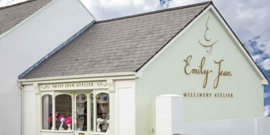 Siopa Emily Jean Millinery Atelier i Maigh Cuilinn