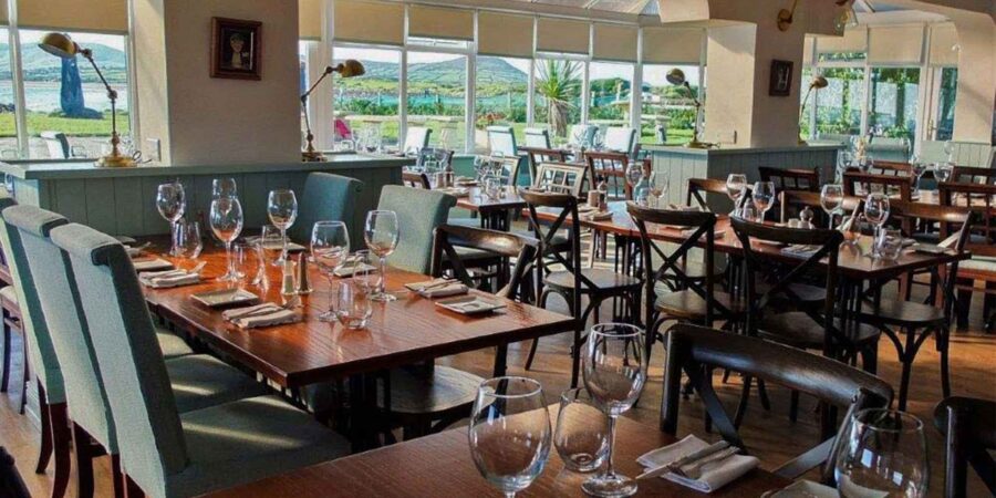 Laistigh de bhliann The Smugglers Inn sa gCoireán